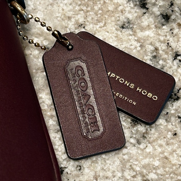 Coach Hamptons Hobo Bag Re-Edition 2005 Black Currant Gold Clasp - Picture 4 of 12